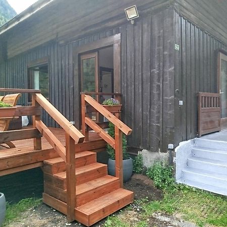 Chalet 8 Personnes + Grand Terrain Et Riviere Entremont Exterior foto